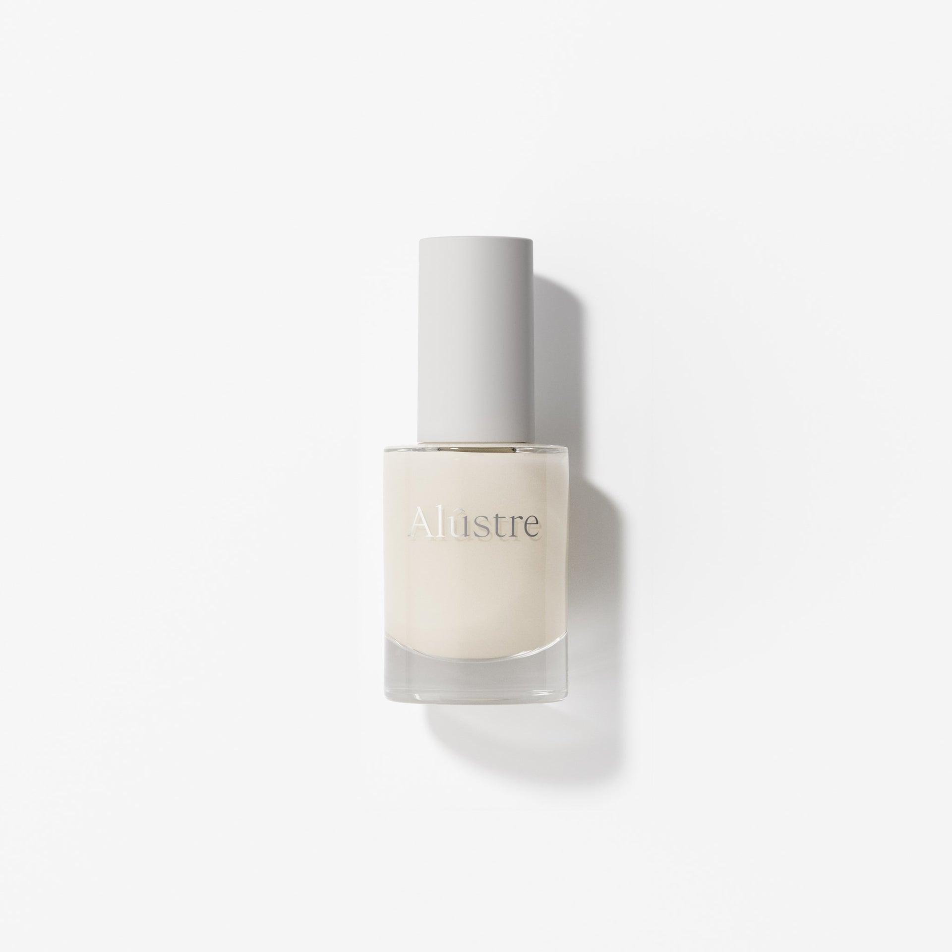 Alûstre Packshot Nail Polish 065 MILKY 01